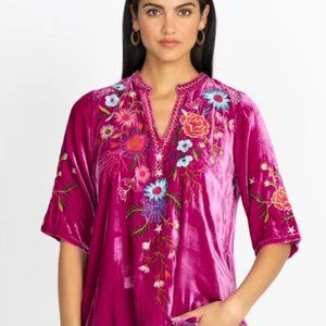JOHNNY WAS Ulla Floral Embroidered Split V-Neck 3/4 Elbow Sleeve Velvet Top